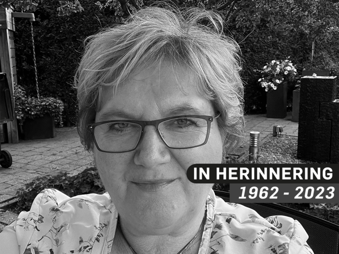 Ellen heeft het DFNA9-gen. Die gehooraandoening openbaart zich meestal als dragers tussen 40 en 50 jaar zijn. Ze helpt de stichting De Negende Van oprichten.