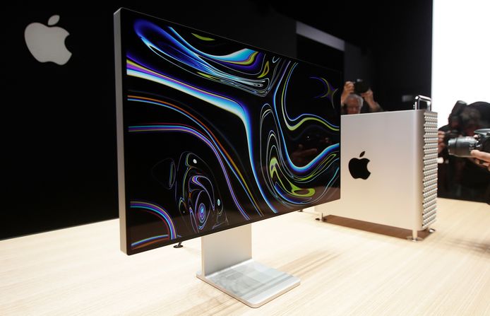 Apples nieuwe hardware: de Pro Display XDR met de Pro Stand en de Mac Pro.