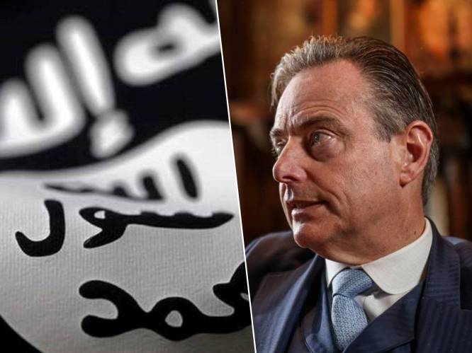 Vier terreurverdachten die aanslag wilden plegen op De Wever blijven aangehouden: “Mijn cliënt is beïnvloedbaar, en kwam de foute mensen tegen”