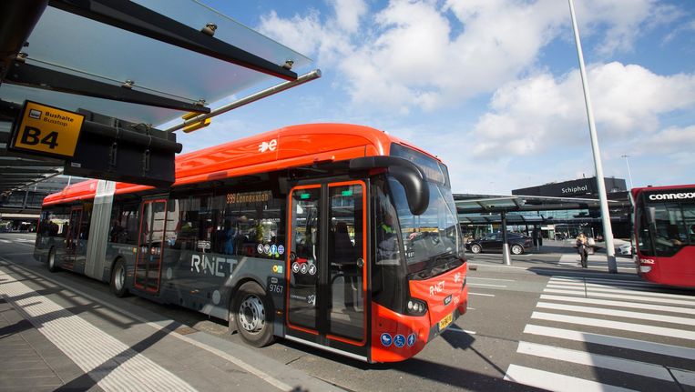 Een bus van de elektrische busvloot in metropoolregio Amsterdam Beeld Connexxion