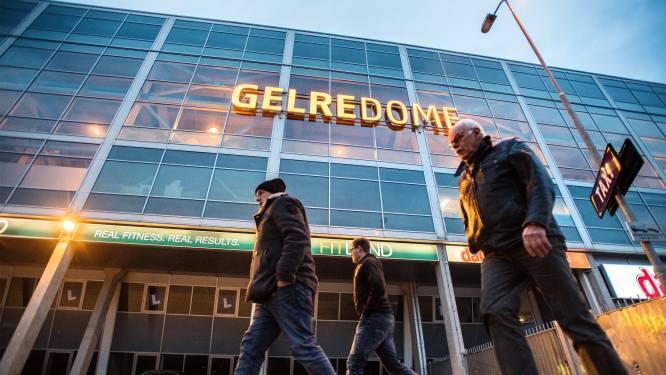 Vitesse en stadioneigenaar verwachten snel een deal te sluiten, nu KNVB dreigt met intrekken proflicentie