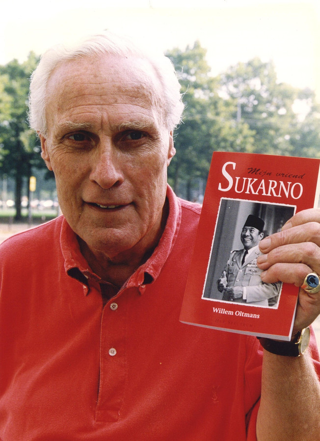 Journalist Willem Oltmans werd decennialang gevolgd