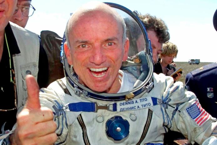 Dennis Tito na zijn eerste ruimtereis in 2001.