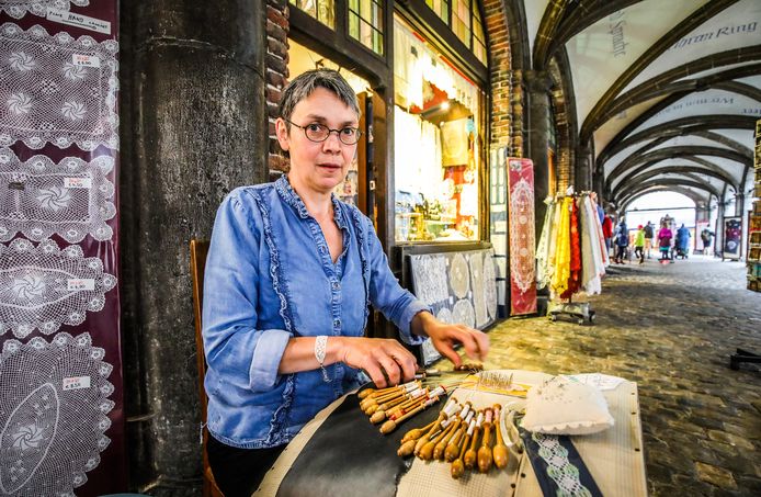 De winkels in het belfort zullen verdwijnen, Lieve Pickery is één van de slachtoffers