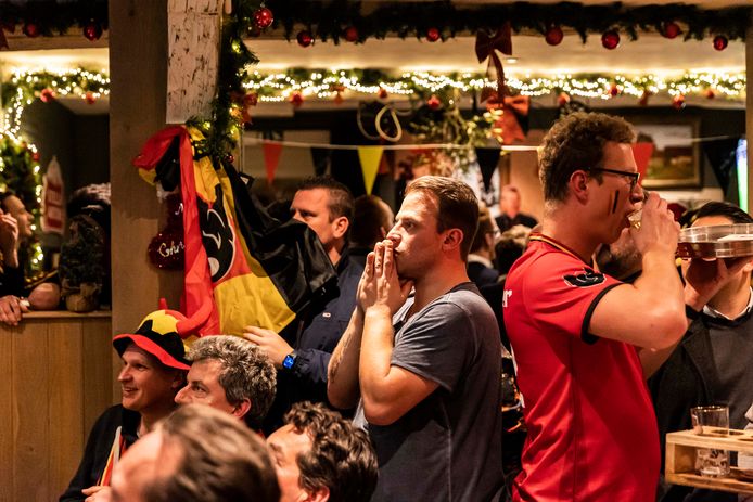 Supporters WK België 2022. Het Café Het Elfde Gebod in Zepperen.