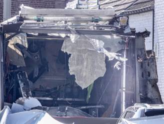 Gasfles ontploft op vrachtwagen in Deerlijk: zaakvoerder dakwerkbedrijf overlijdt, collega raakt zwaargewond