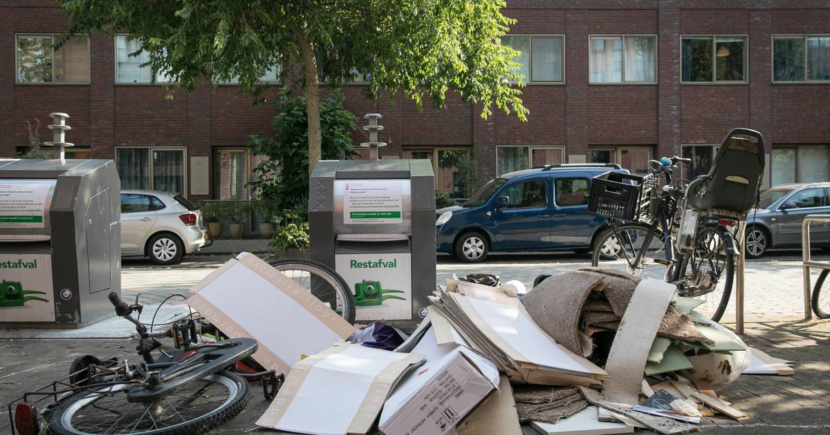 Ophalen van grofvuil in toekomst alleen nog op afspraak Amsterdam AD.nl