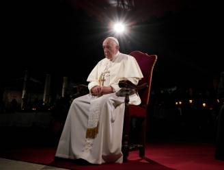 Paus betreurt “onverschilligheid en egoïsme” bij Kruisweg