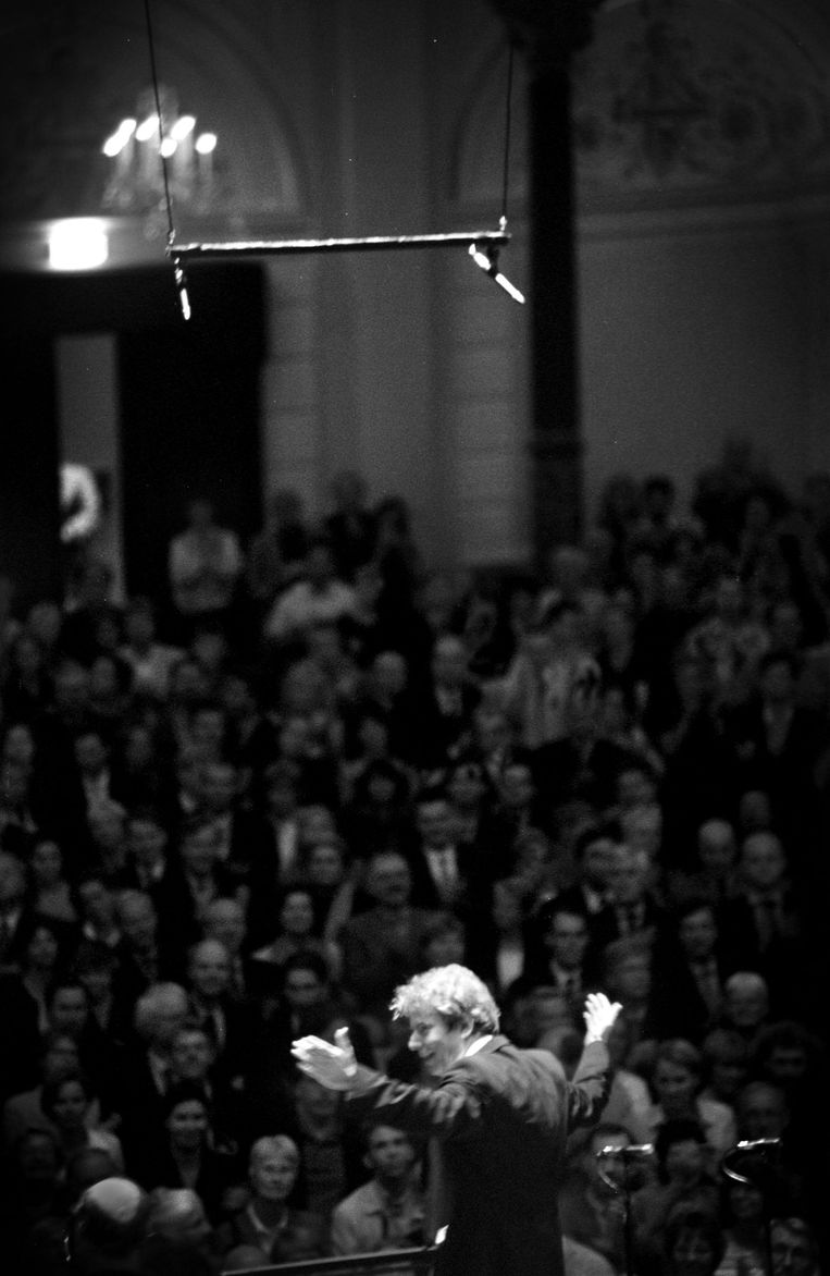 Haenchen bij zijn afscheid in 2002 in het Concertgebouw.  Beeld Jean-Pierre Jans