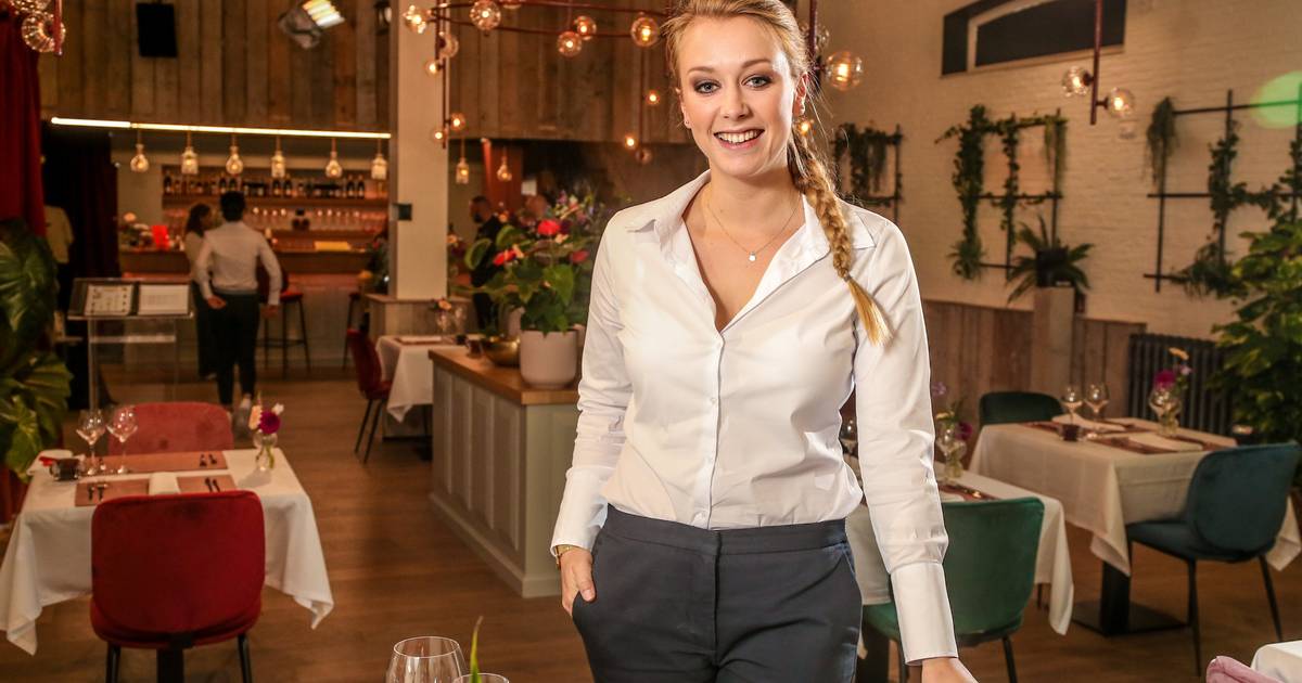 ‘First Dates’serveerster Leena opent samen met haar vriend een restaurant TV hln.be