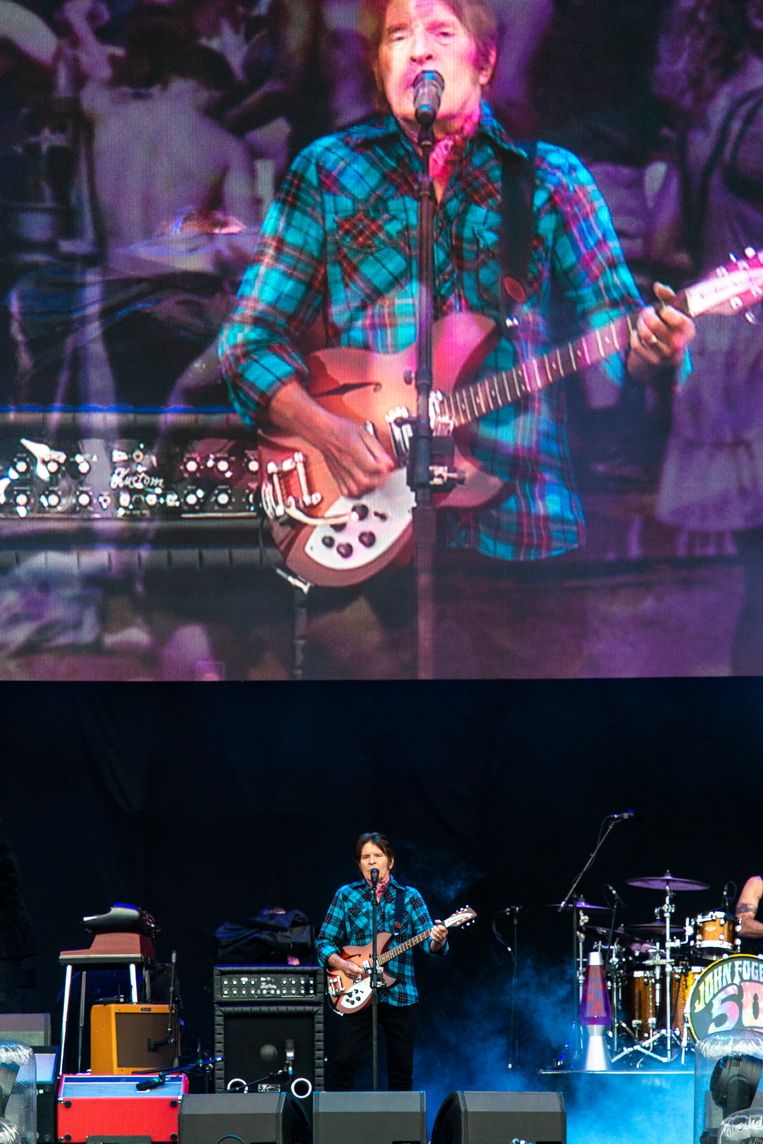John Fogerty in zijn eeuwige houthakkershemd. Beeld Koen Keppens