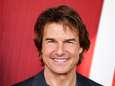 Tom Cruise zet kersttraditie verder en deelt taarten uit
