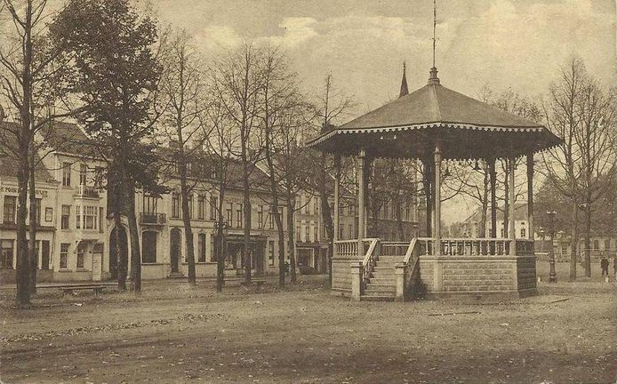 Een beeld van de voormalige kiosk op de Markt van Lokeren.
