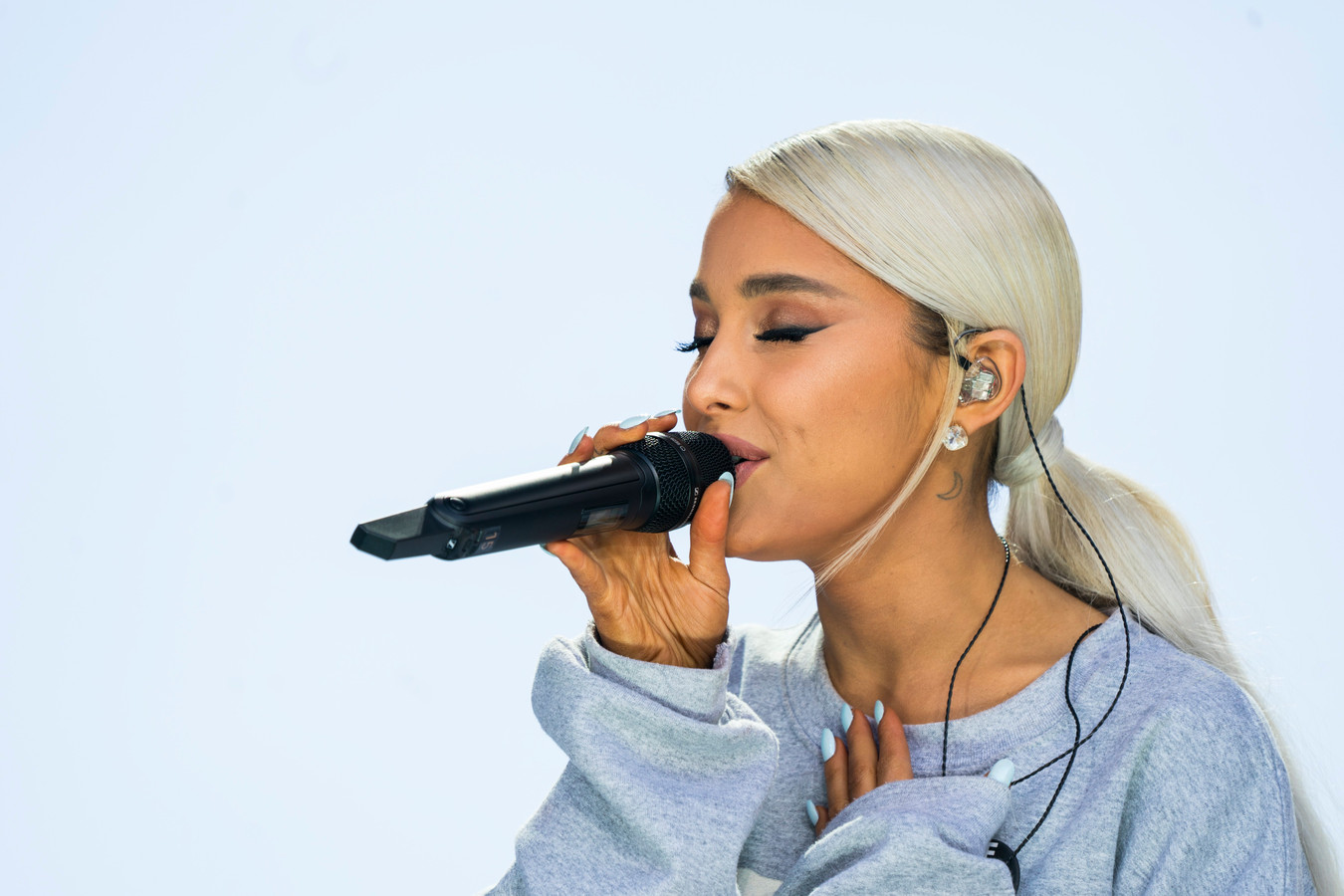 Ariana Grande: Soms moet ik nu eenmaal huilen | Foto | AD.nl