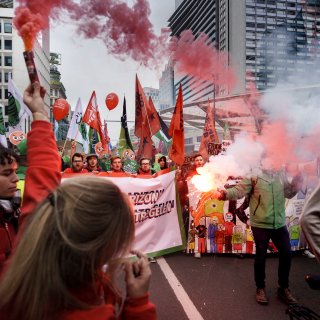 ACOD kondigt extra staking op van openbare diensten aan op 25 november • Rust keert terug na rellen, vakbonden misnoegd over vervroegd einde
