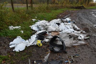 Flinke hoeveelheid afval gedumpt in Gameren