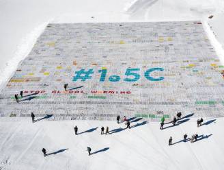 Grootste postkaart ter wereld ligt op Zwitserse gletsjer