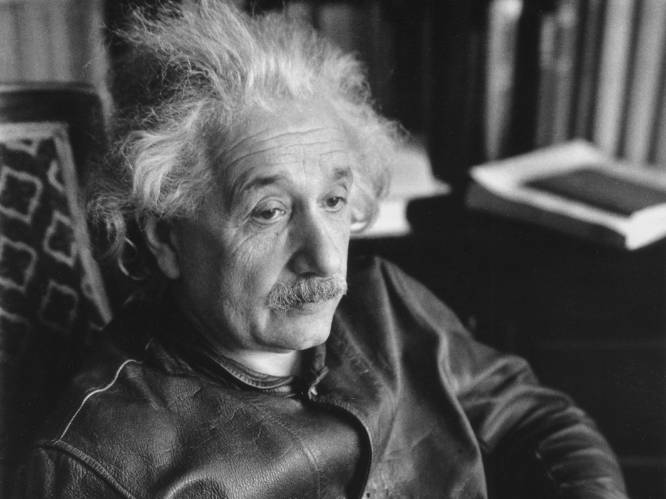 Levi’s brengt de iconische leren jas van Albert Einstein terug op de markt