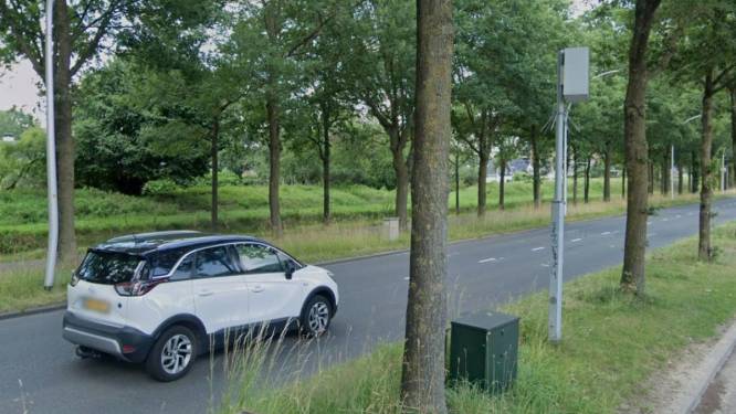 Te snel of door rood: zoveel verkeersboetes zijn er in 2022 in Almelo uitgedeeld