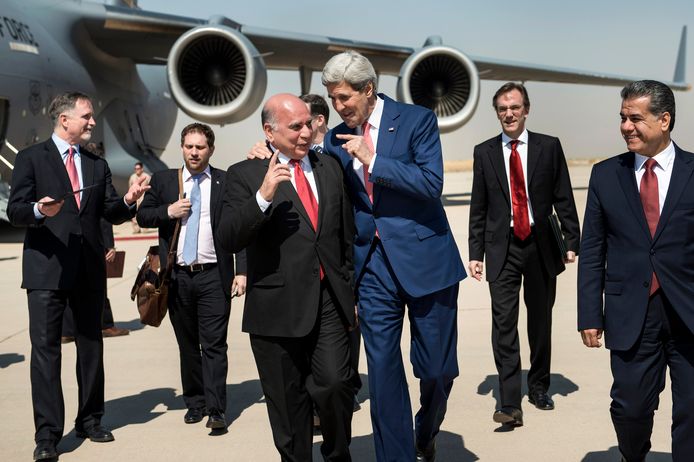 Fuad Hussein, hier in gesprek met de Amerikaanse minister van Buitenlandse Zaken John Kerry in 2014