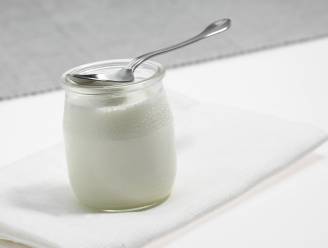 Zoveel suikerklontjes zitten er in je magere (!) yoghurt