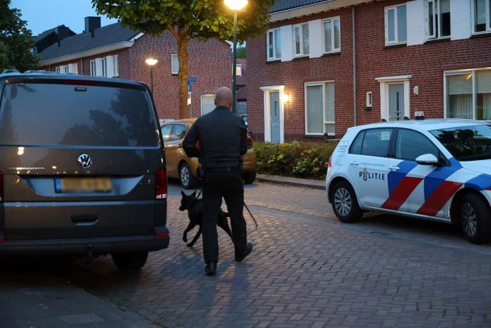 In de woning in Kaatsheuvel deed de politie een huiszoeking.