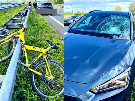 Dubbele klap: aangereden fietser die snelweg overstak krijgt ook nog twee forse boetes 