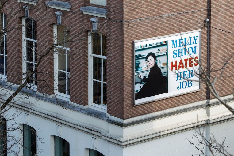 Ken Lum, Melly Shum Hates Her Job (1990). Beeld Witte de With Center for Contemporary Art