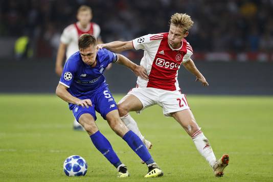 Frenkie de Jong zegt nog zeker een jaar bij Ajax te blijven.