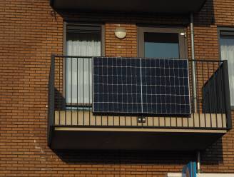 Geen plaats voor zonnepanelen op je dak: is deze verticale variant voor je terras dé oplossing?