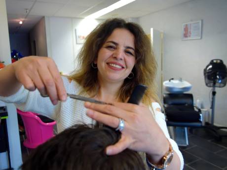 Onbekende kapster Selda stoot Nieuwe-Democraten-icoon Schijvenaars door één stem van de troon in Roosendaal
