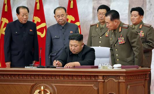 De Noord-Koreaanse leider Kim Jung-un op de militaire bijeenkomst.