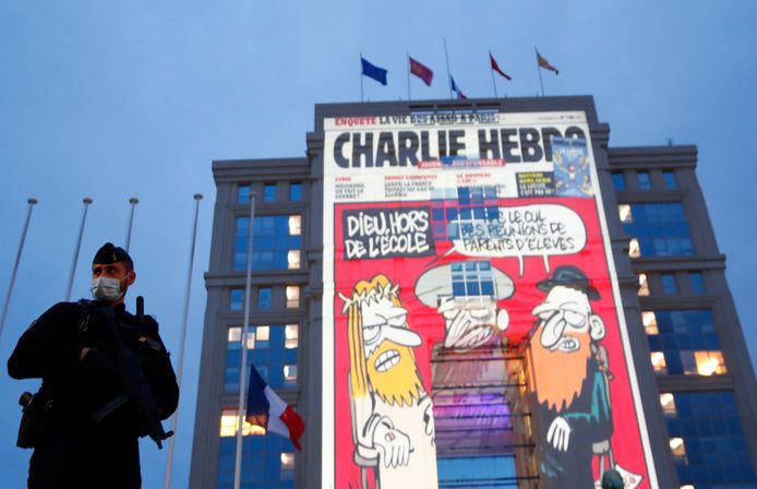 Na de aanslag op Samuel Paty werd op Franse overheidsgebouwen cartoons getoond. VVD Den Haag wil ook zo'n statement maken in de stad