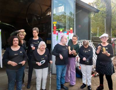 Van dit stuk ziet het publiek veelal ‘niets’: theatervoorstelling over hofhouding van de Oranjes in 