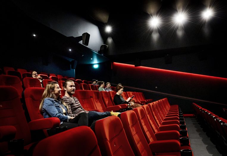 Inmiddels mogen bioscopen, mits ze voldoen aan de coronamaatregelen, weer bezoekers ontvangen.  Beeld ANP