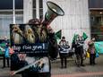 Activisten van Active for Justice demonstreren tegen foie gras in het centrum van Eindhoven.