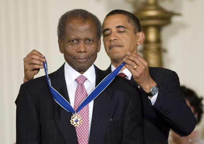 President Barack Obama kende Sidney Poitier in 2009 de Presidential Medal of Freedom toe, de hoogte onderscheiding in rang.