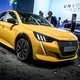 Minder nieuwe auto’s verkocht in juli, opmars elektrische modellen zet door