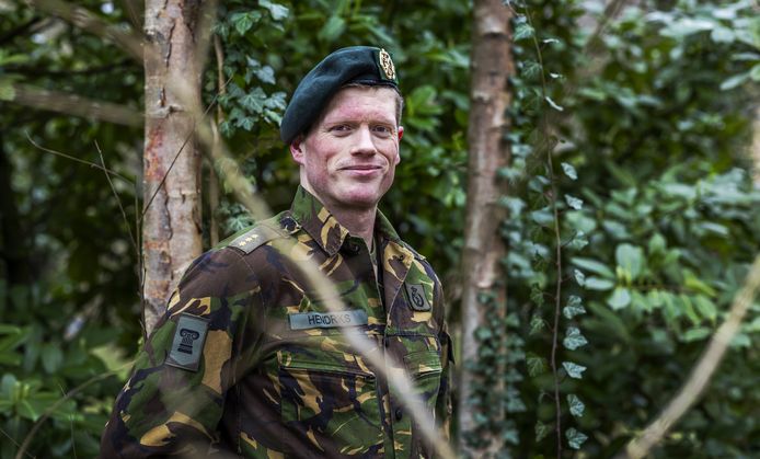 Ex-roeier Kaj Hendriks (34) doet een opleiding tot militair arts.