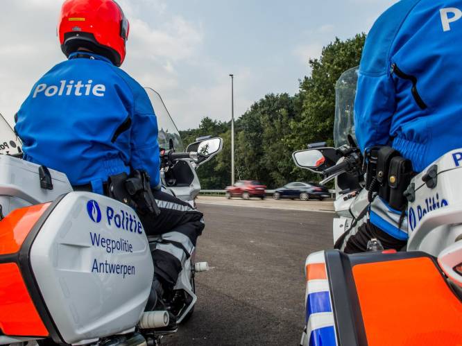 "De schrik van Dendermonde": agent slingerde mensen op de bon en stak verkeersboetes in eigen zak