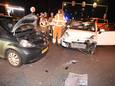 Beide auto's raakten dusdanig beschadigd dat ze door een berger moesten worden afgesleept.