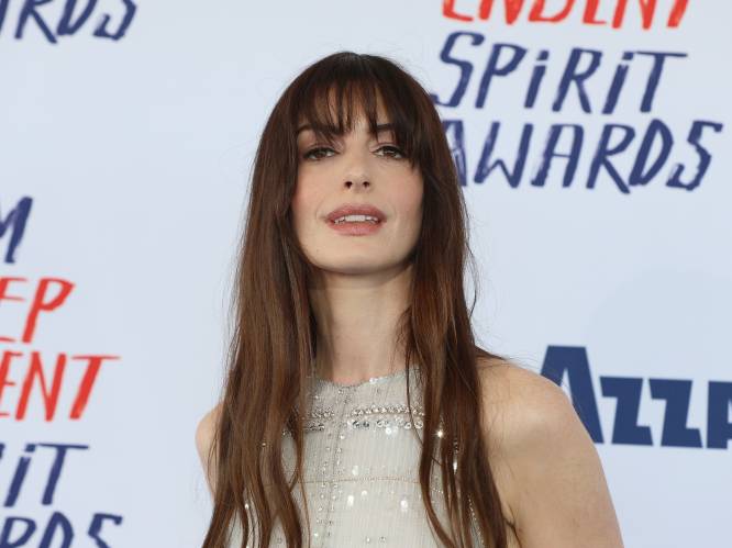 Anne Hathaway openhartig over haar miskraam: “Je vraagt je af wat je verkeerd doet”