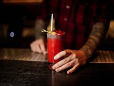 Irma: ‘Ik bestelde twee bloody mary’s. Eén uitspatting konden we wel betalen. Dacht ik’