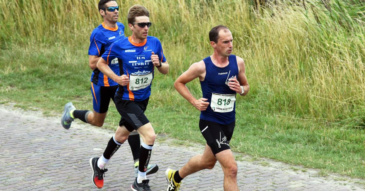 Mark Verhage en Esther Verhaegen dulden ook in zomerloop Cadzand geen tegenstand