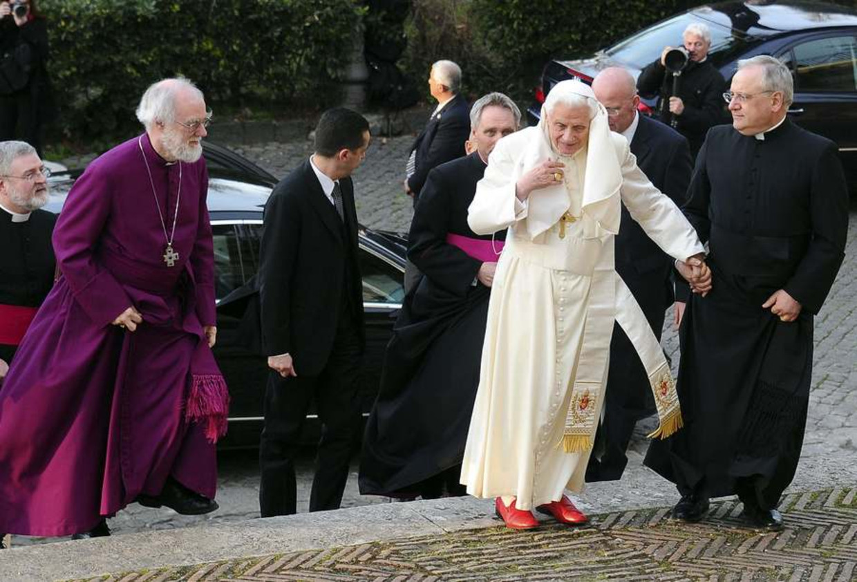 Williams op bezoek bij Paus Benedictus in Rome. Beeld reuters