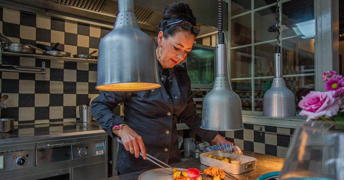 Annemieke begon zonder enige ervaring een restaurant in Groede, en dat gaat haar goed af