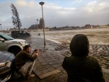 Regio likt wonden na storm Eunice: ‘Brandweerlieden gingen met gevaar voor eigen leven straat op’