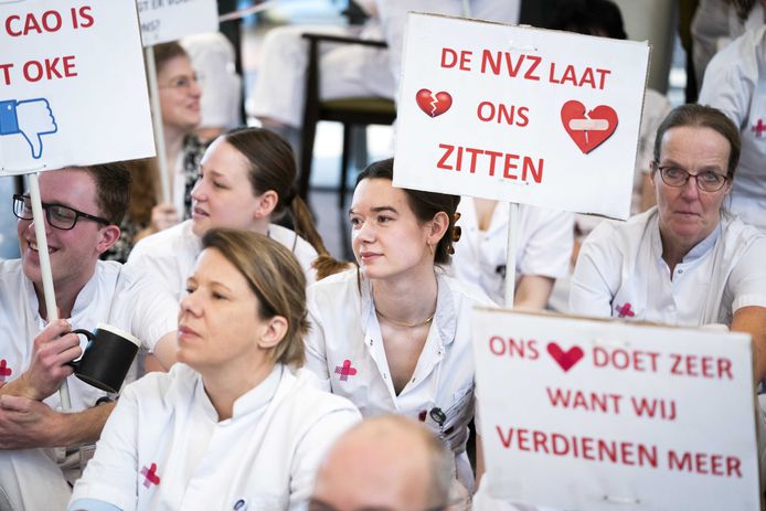 Ziekenhuismedewerkers leggen opnieuw het werk neer.