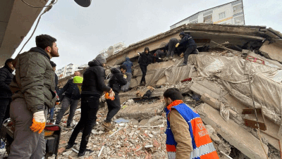 Ruim 2.400 doden na zware aardbeving in Turkije en Syrië, sneeuw en harde wind op komst in rampgebied