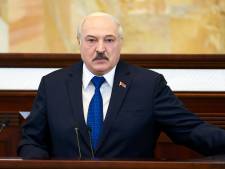 Loekasjenko: ‘Vlieg maar over gebied waar 300 mensen omgekomen zijn’